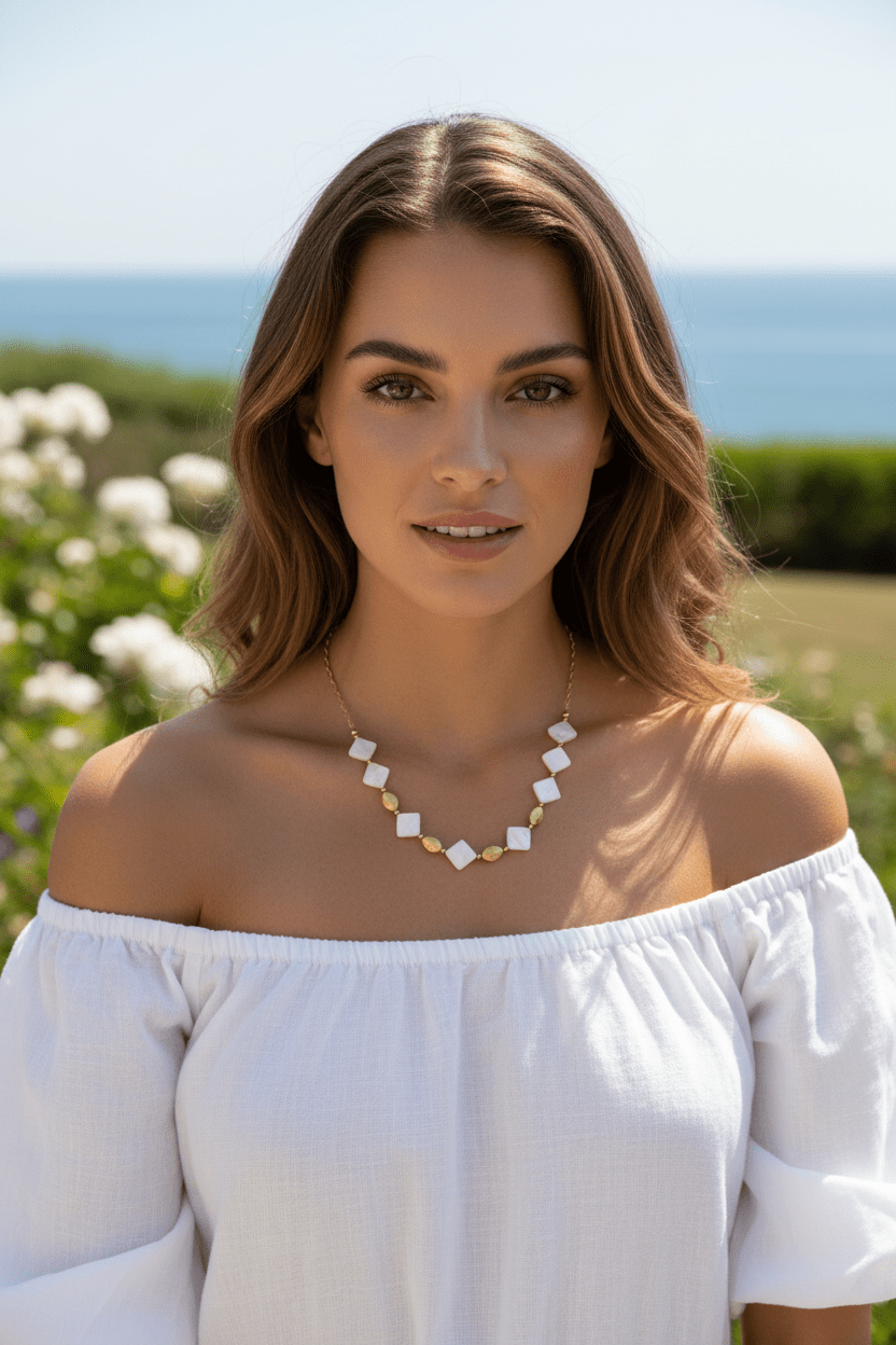 Della Necklace