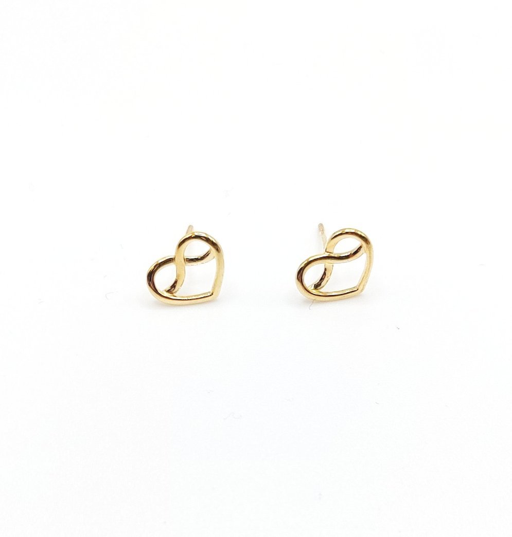 Heart Stud Earrings - MINU Jewels