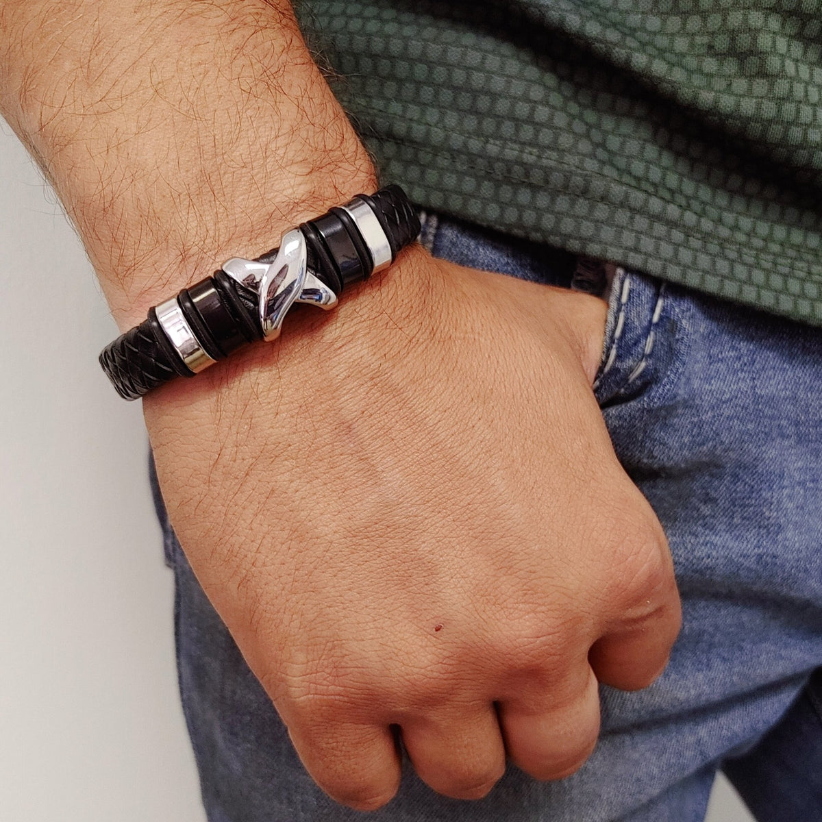 イケてる男性向けアクセサリー(bracelet) x-bracelet-for-men-2-styles-